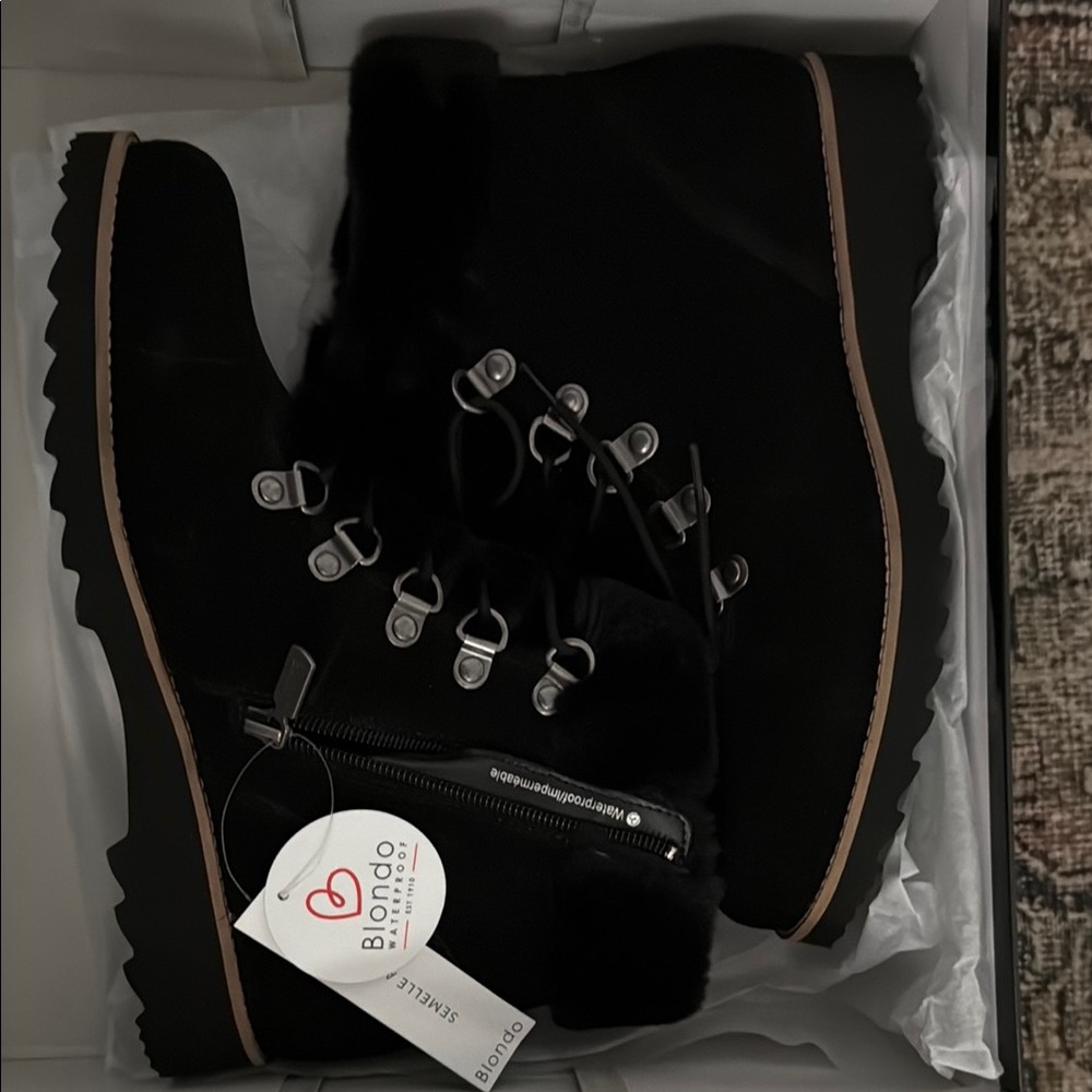 Biondo Black Fur-Lined Boots